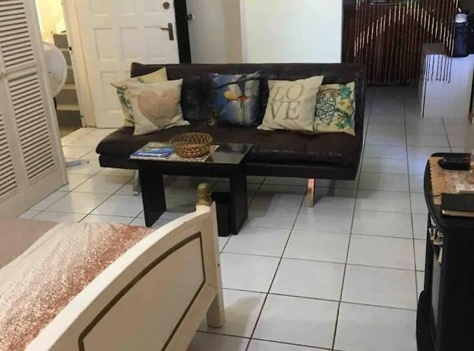 Villa 1 Bed - Sleeps 2 - Garden - Parking - Wifi *