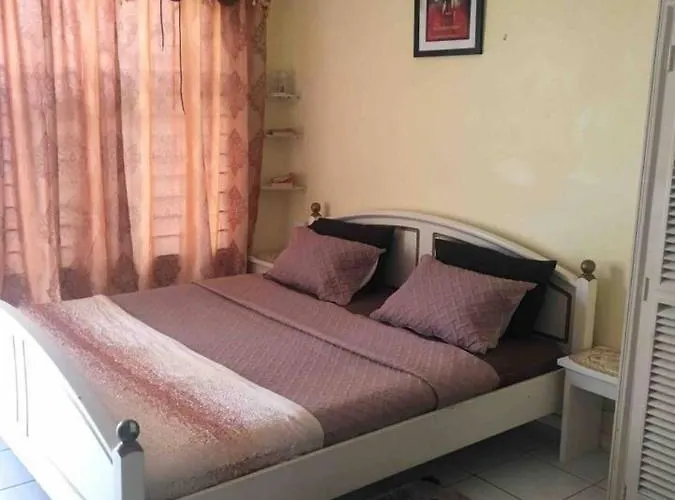1 Bed - Sleeps 2 - Garden - Parking - Wifi Villa Ocho Ríos